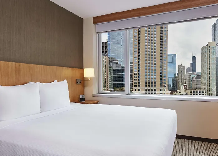 Hyatt Place River North Hotel 3*